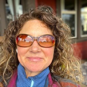 Meet your Posher, Shelli